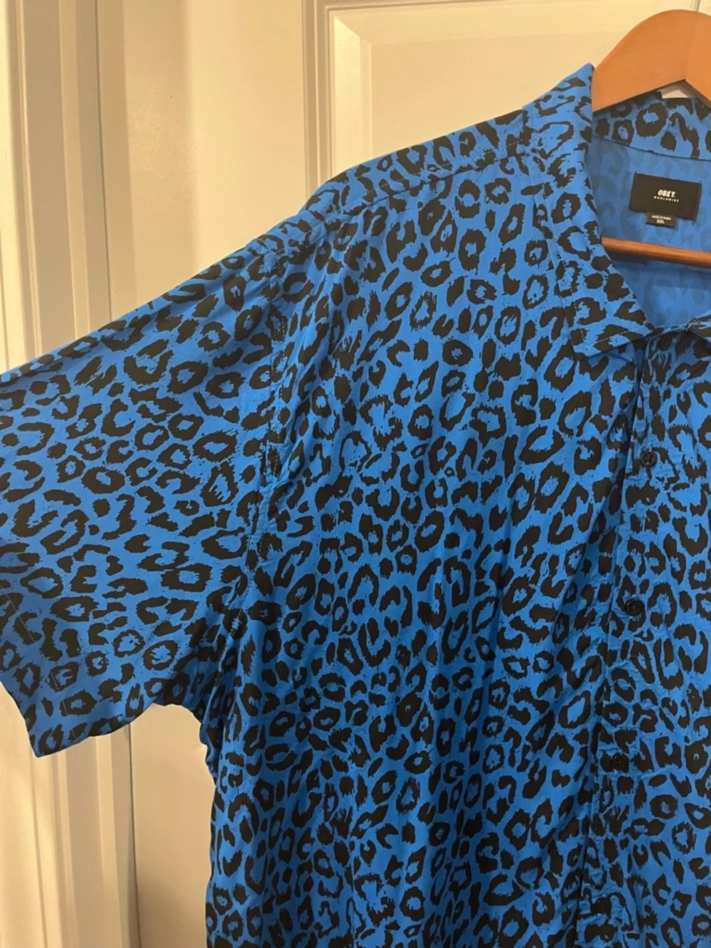 Obey Blue and Black Leopard Print SS Button Up - Picture 3 of 5